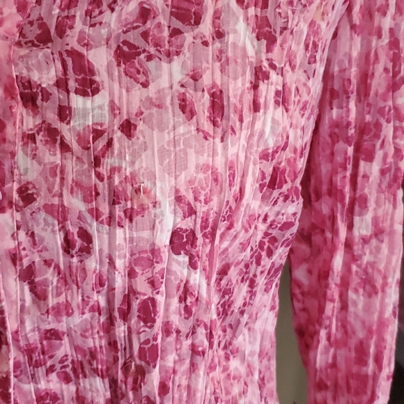 Flowered button down with sequence - Picture 2 of 3